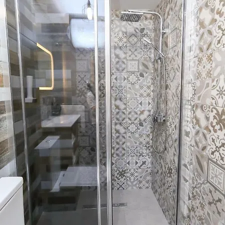 Apartament Artemis *